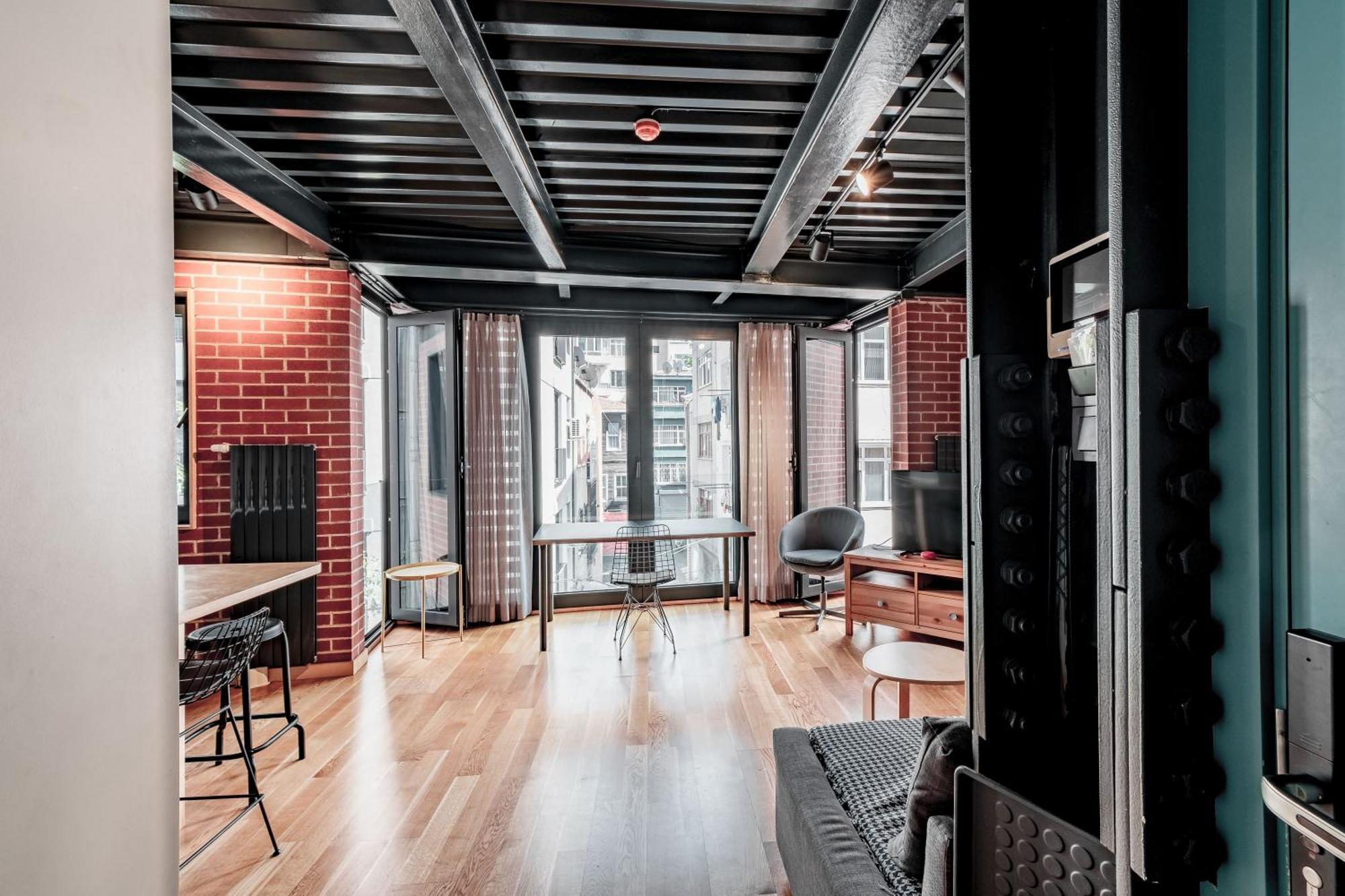 Homie Suites - "Loft 27" Urban Comfort Suites In The Heart Of Cihangir Istanbul Værelse billede